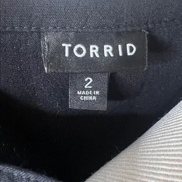 Torrid Harper Georgette Sleeveless Blouse Black Size 2 EUC - Picture 6 of 7